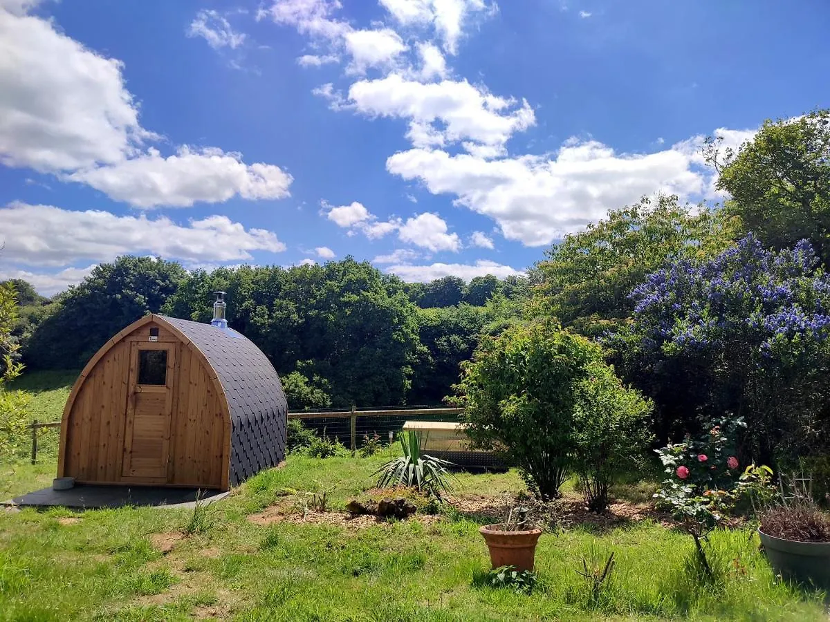 La Tisserande : Maison D'Hotes Creative & Ecologique Saint-Thegonnec Loc-Eguiner