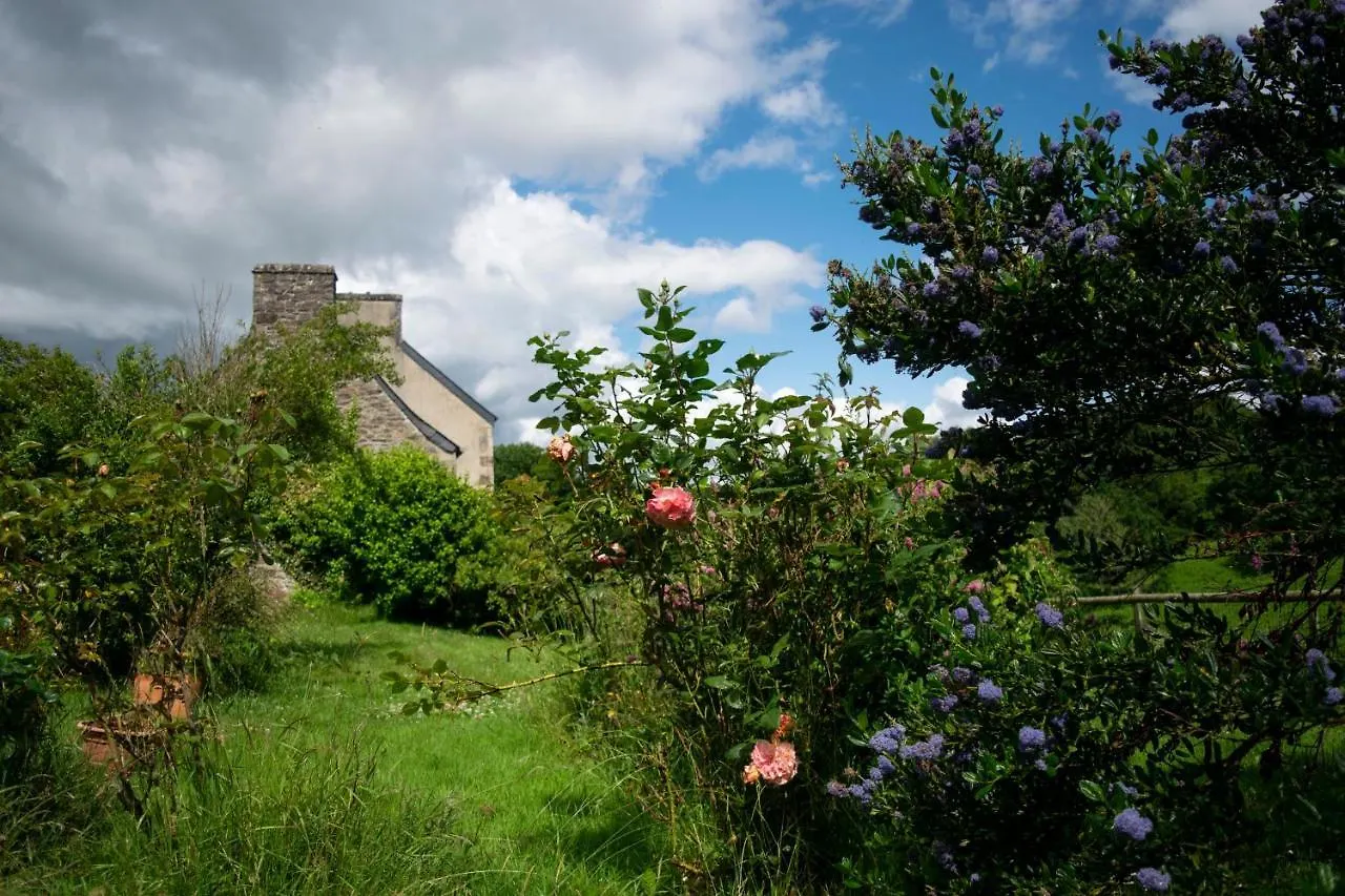 Guest house La Tisserande : Maison D'Hotes Creative & Ecologique Saint-Thegonnec Loc-Eguiner
